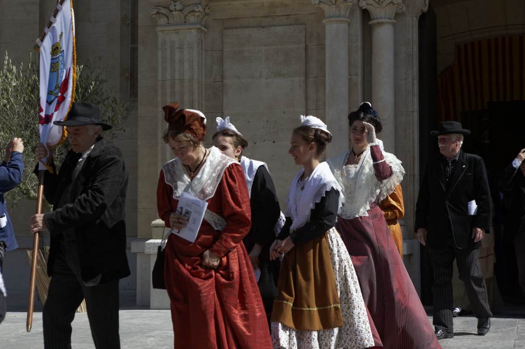 sortie de la messe 09