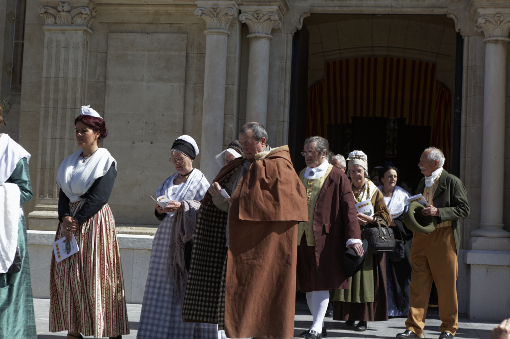 sortie de la messe 14