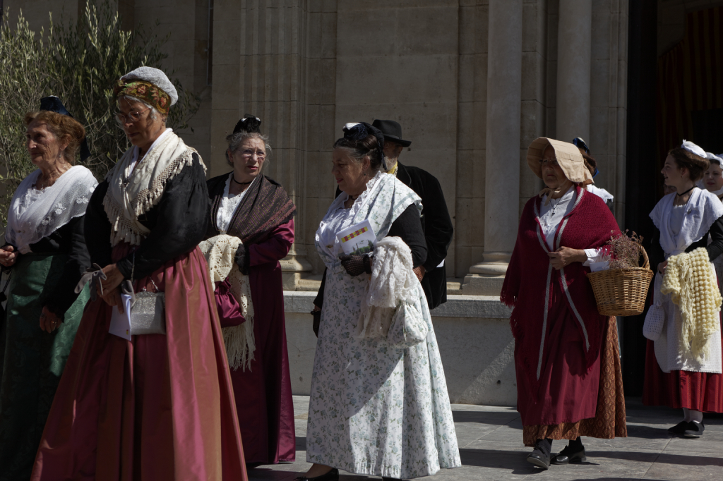 sortie de la messe 18