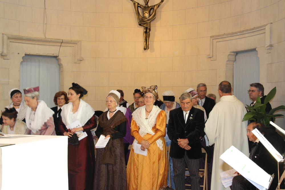 Pendant la messe 054